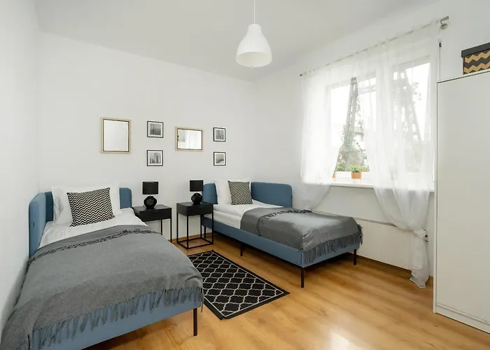 Beautiful House With Balcony, Ideal For Families By Renters Holiday home